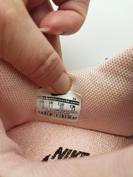 Кросівки жіночі Nike