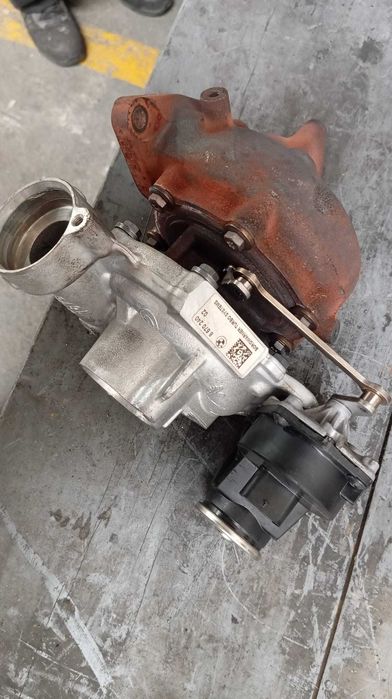 BMW 740d Ld xDrive - turbo BMW B57D30 3.0 bi-turbo (B01V)