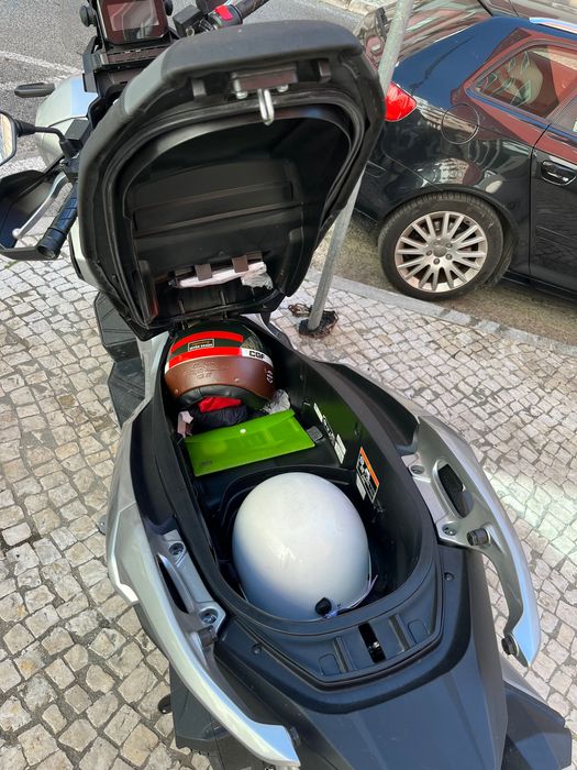 Honda adv 350 praticamente nova NEGOCIÁVEL