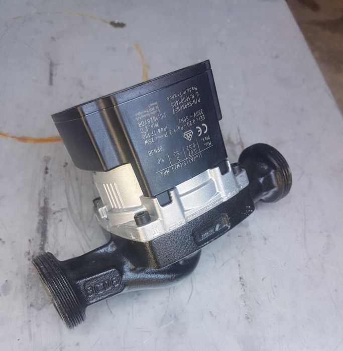 Pompa elektroniczna GRUNDFOS UPM3 AUTO L .15-70. 130 ZZZ