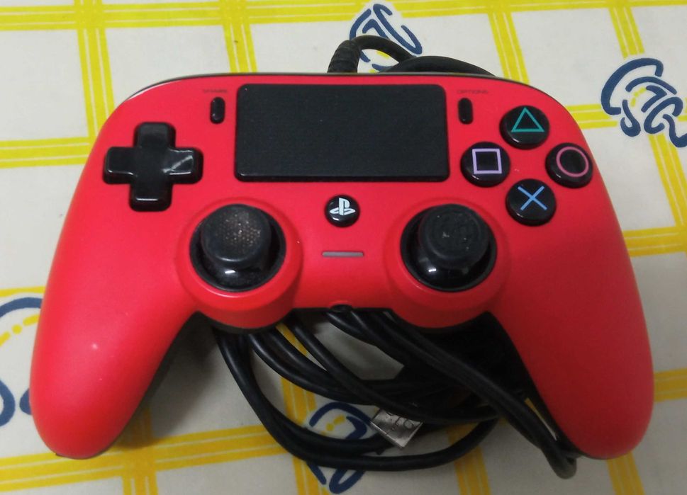 PlayStation 4 Slim (Série CUH-2100)