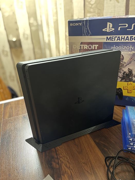 Playstation PS4 slim 1tb + 5 дисків