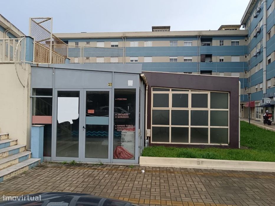 Gym with 795m², located in the center of Trofa.