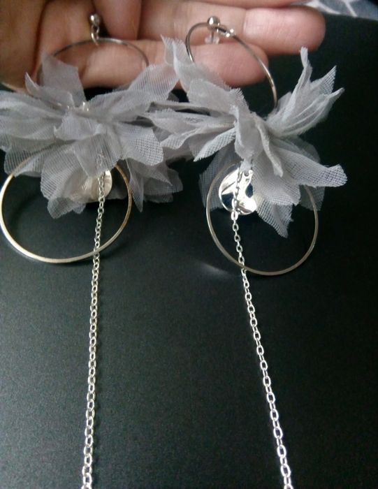 Kolczyki ŚLUBNE wizytowe HandMade z kwiatem szare srebrne BOHO