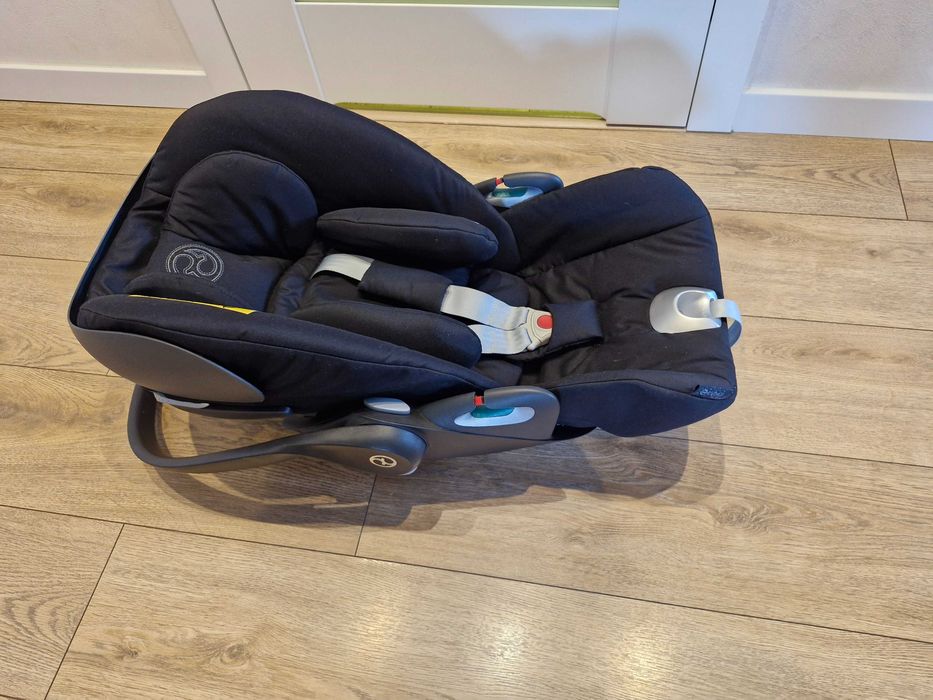 Fotelik samochodowy Cybex Cloud Z2 i-Size + baza obrotowa – Deep Black