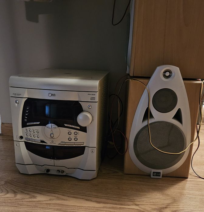 Mini wieża LG 2 głośniki