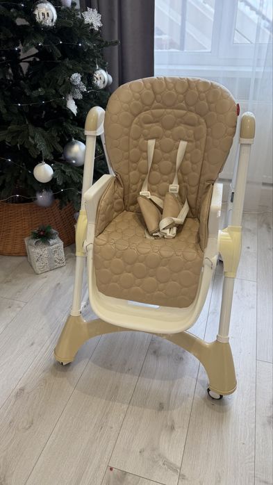 Стільчик для годування