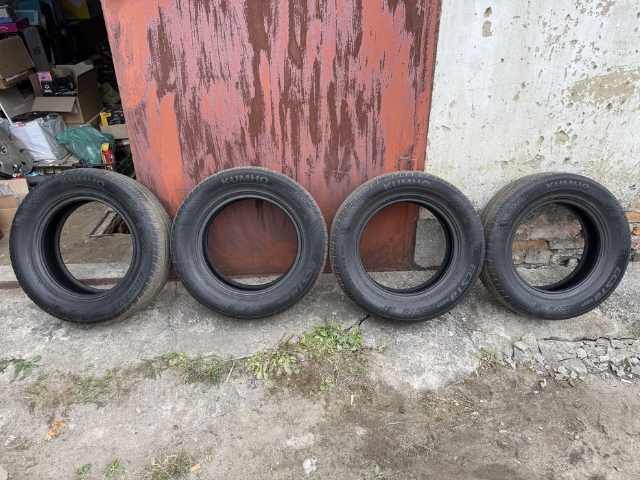 Шини Kumho Ecsta R15