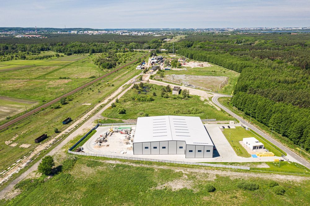 Hala produkcyjna 3400 m2 , suwnice, teren 12400m2, Szczecin