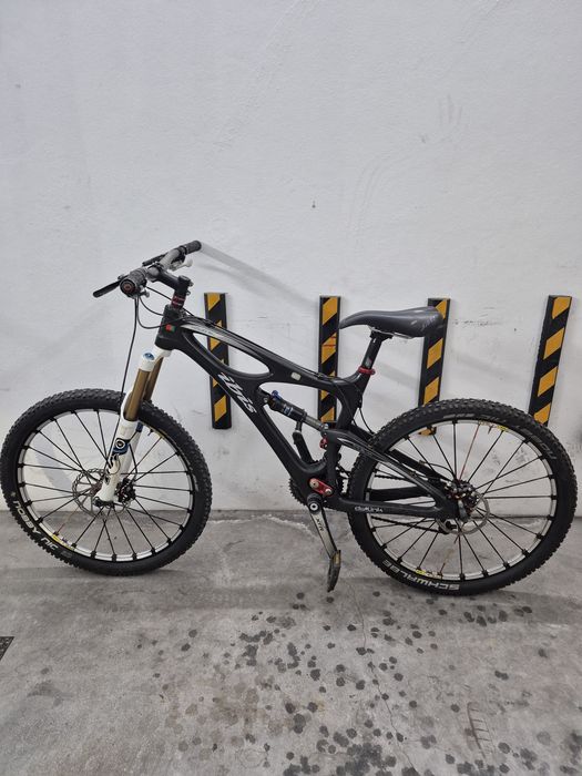 Bicicleta ibis em bom estado quadro M em carvono rodas 26