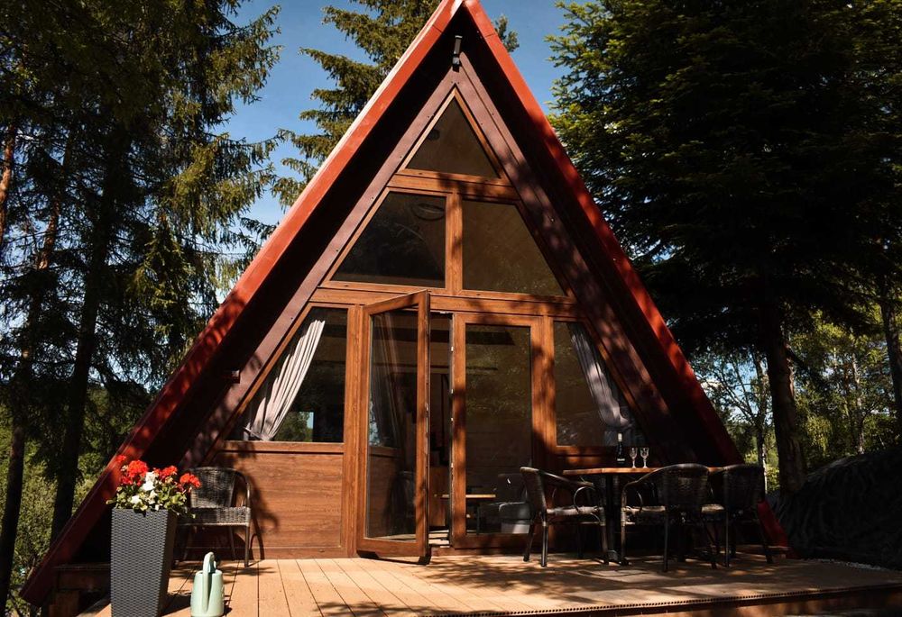 Domki w górach Bieszczady wakacje noclegi widok rzeka wędkowanie