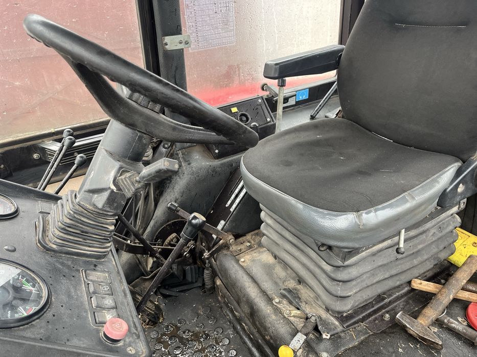 Belarus 952 rocznik 2011 z turem