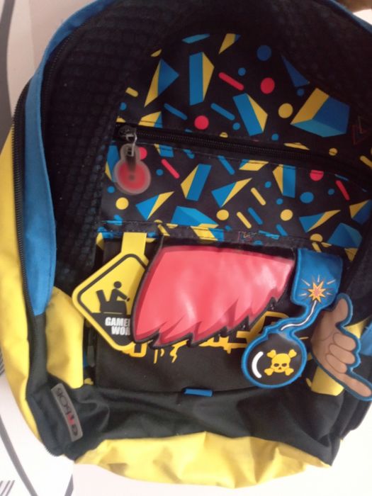 Продам рюкзак шкільний,патріотичний,новий