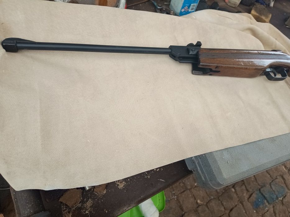 Vários telefones antigos