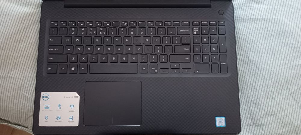 Laptop dell czarny