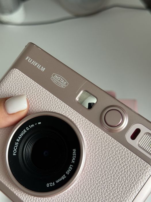 Камера миттєвого друку Instax mini evo , рожева