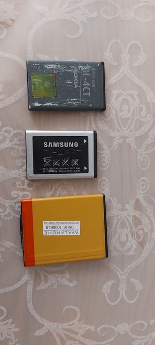 Батареї мобільних телефонів. Ціна за всі.