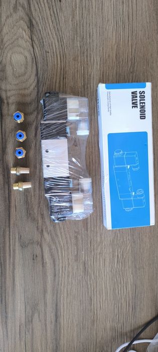 Válvula selenoide 4v220 08 (tenho 2 unidades)