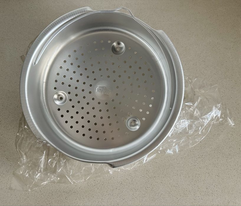 Panela de pressão com cesto 4,5 L CELAR com cesto