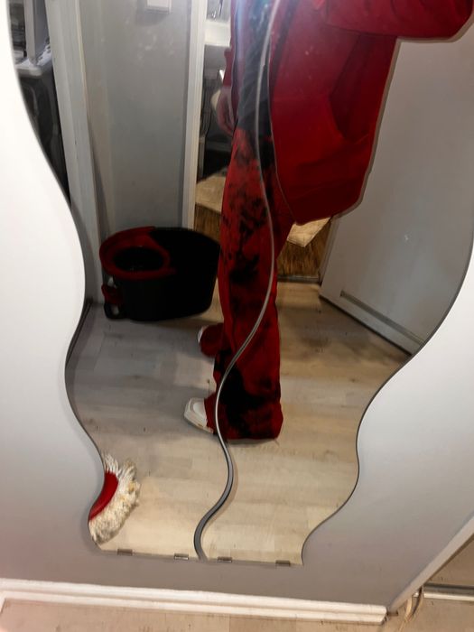 Красные клеш абсайкл