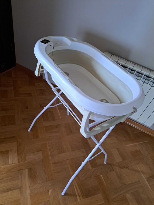 Wanienka ze stelażem firmy primabobo