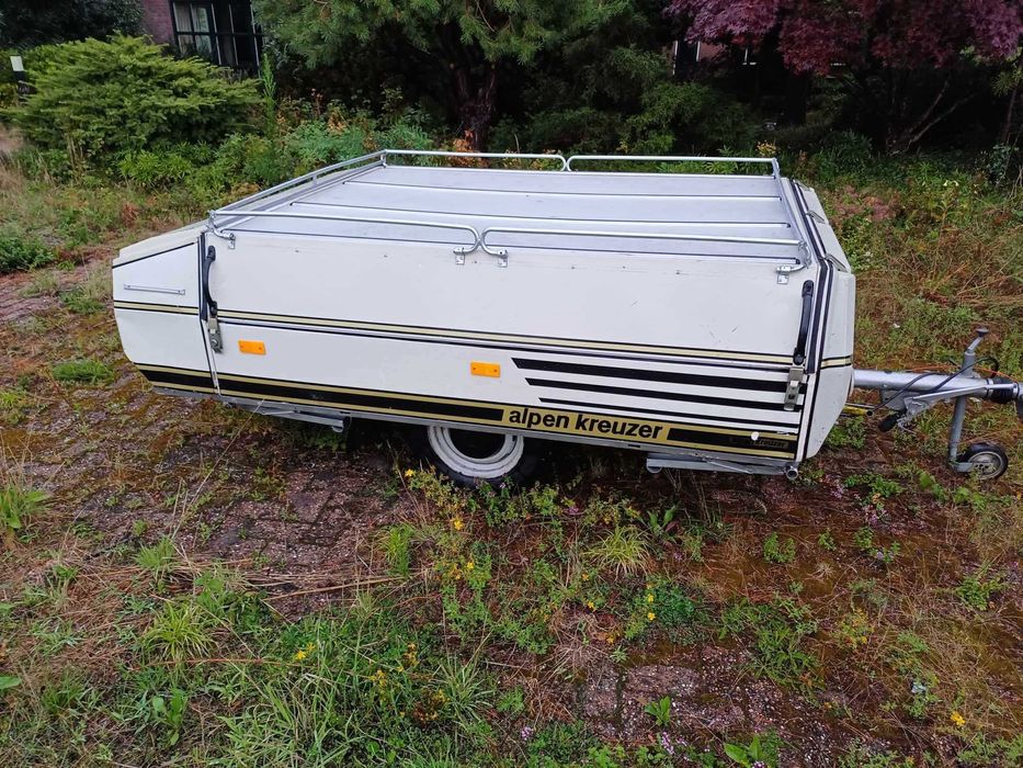 przyczepa turystyczna namiot