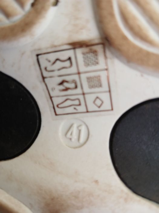 Демісезонні ботінки в ідеальному стані