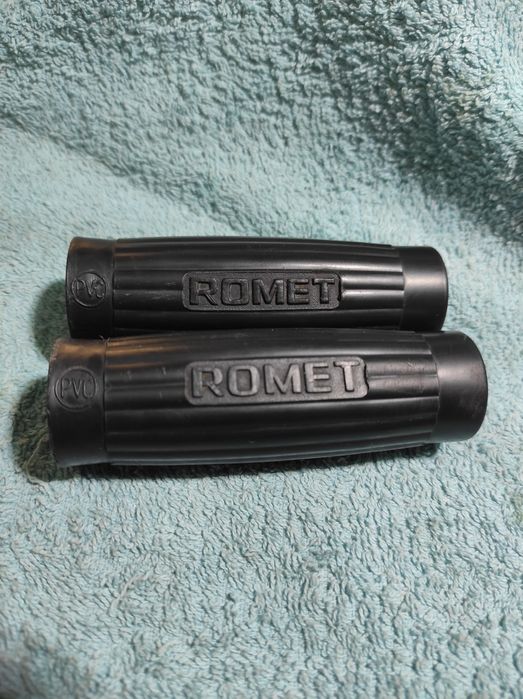 Sprzedam oryginalne nakładkiz PRL-U firmy Romet