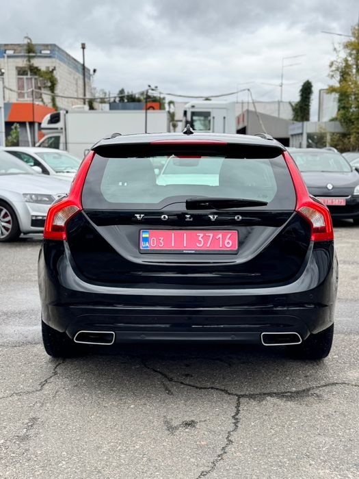 VOLVO V60 RESTYLING D4 2.0 Diesel 190 к.с. 8-ст. автомат