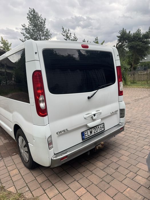 Sprzedam Vivaro 2,0 benzyna gaz 2008 r