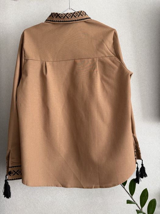 Сорочка коричнева вишита нова