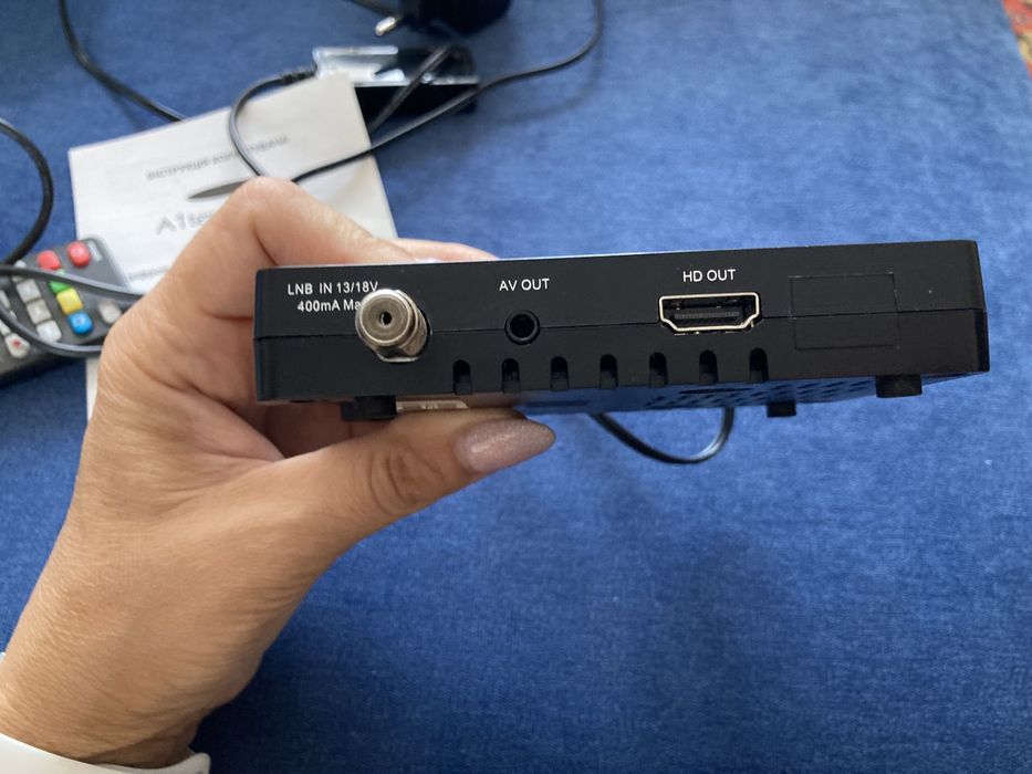 Цифровий супутниковий інтернет приймач HDTV SE A1ternativa