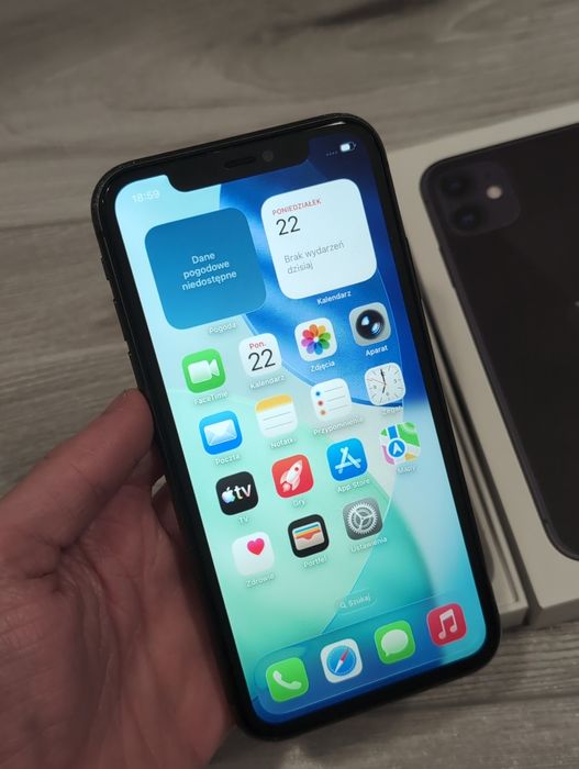 iPhone 11 czarny, bateria 96, pełen komplet