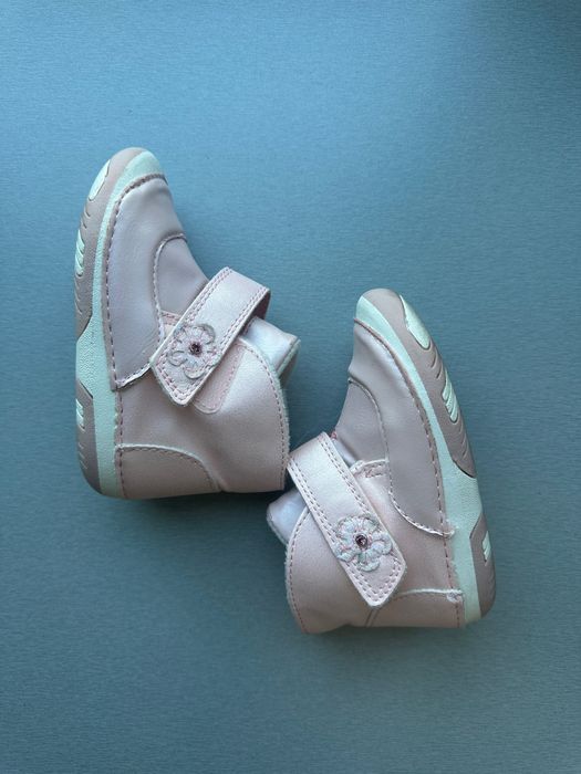 Черевики для дівчинки рожеві