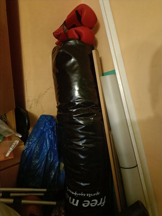 Worek bokserski Free Man 150cm i rękawice dominos