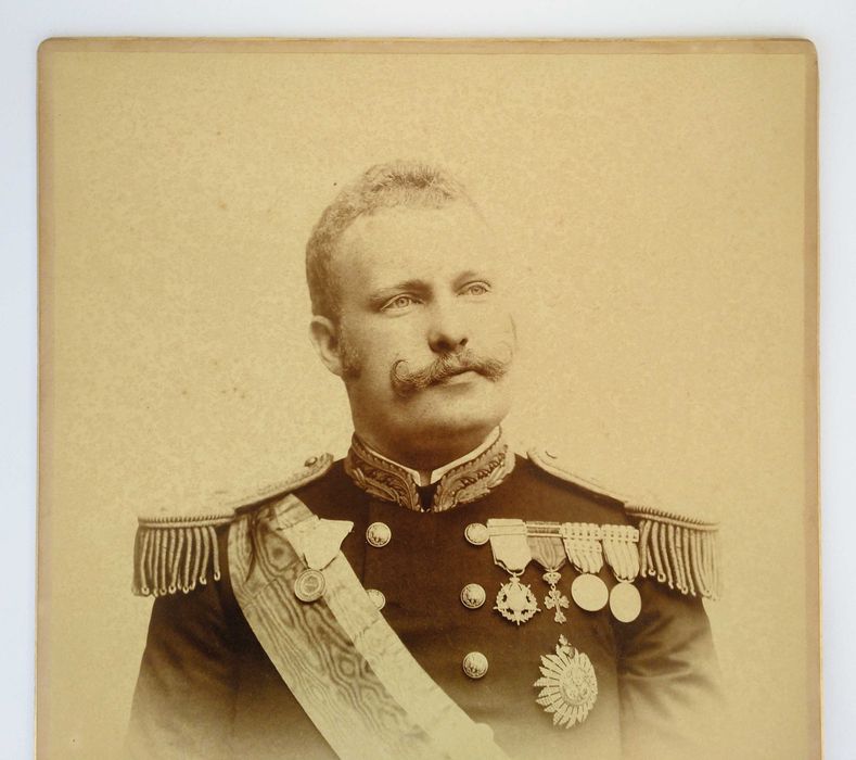 Antiga fotografia do Rei D. Carlos com dedicatória datada e assinada