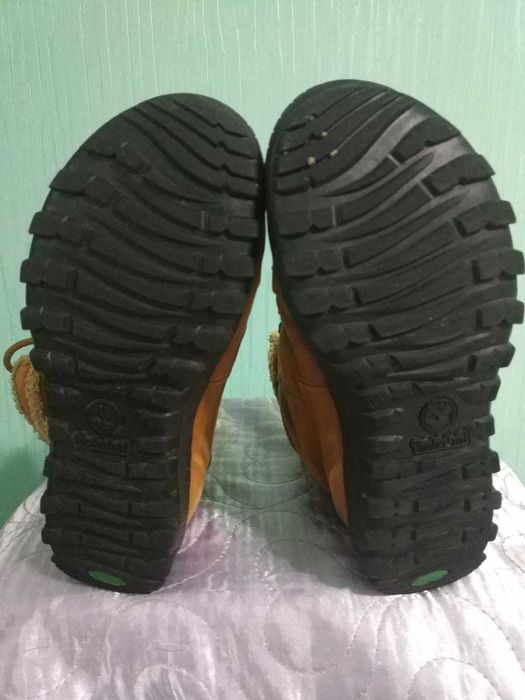 Продам женские ботинки "Timberland"