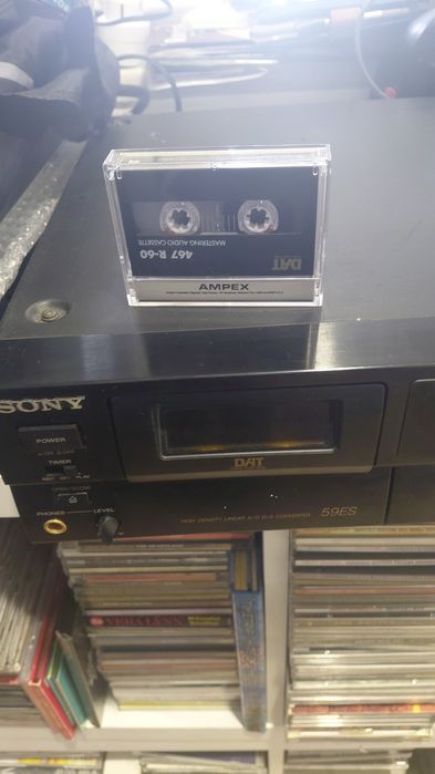 Dat  sony impecável como  novo