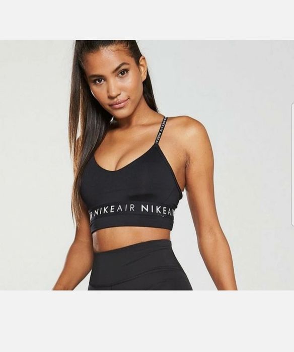 Спортивний топ Nike