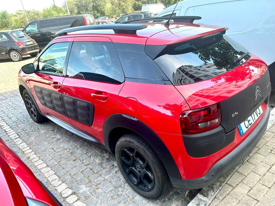 Citroen C4 Cactus puretech chine Pack 1.2 gasolina 173 230 kilomètres. 8000 euros preço negociável. Um bom negócio