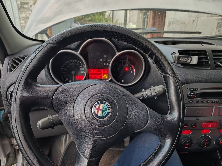Alfa 147 z LPG nagłośnienie bose