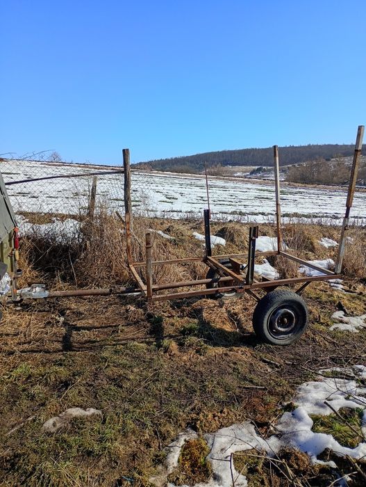 Продаж Автомобія