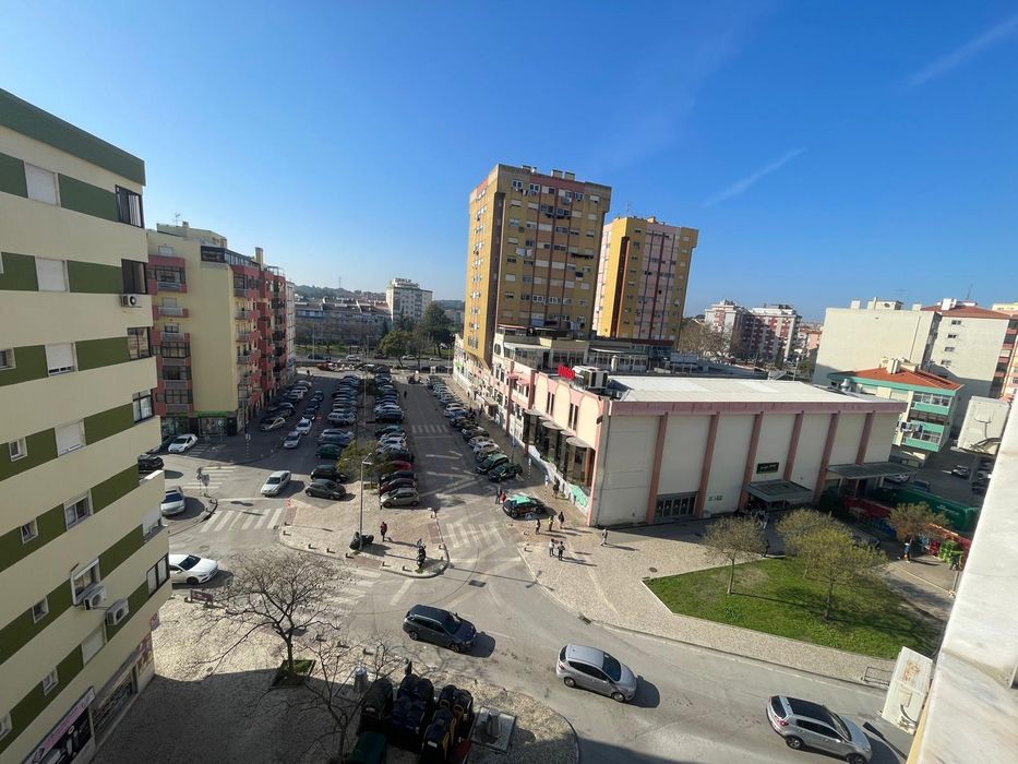 Apartamento T2 para Arrendamento – Amora - Seixal 

Disponível para ar