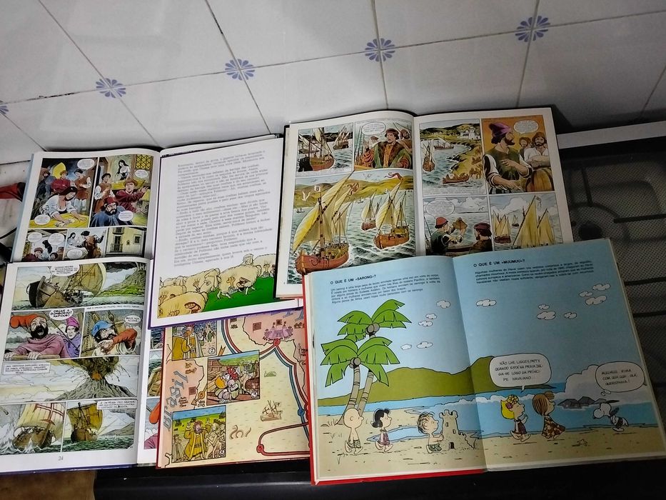 Livros de banda desenhada entre outros