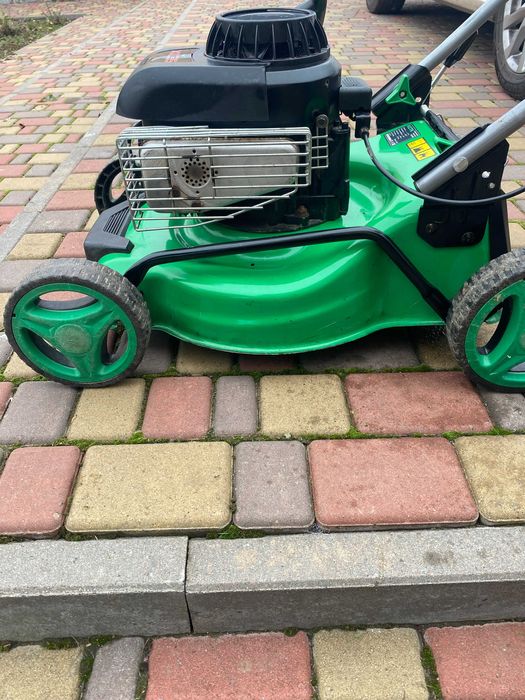 Газонокосилка бензиновая двигатель Briggs