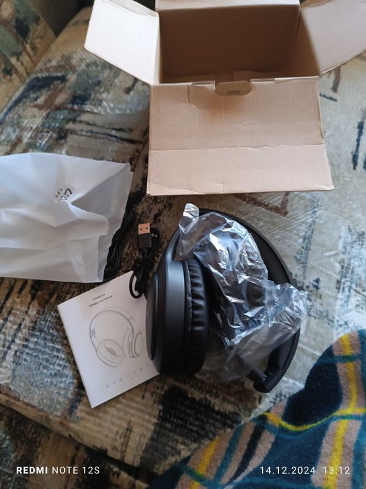 Bluetooth Наушники новые