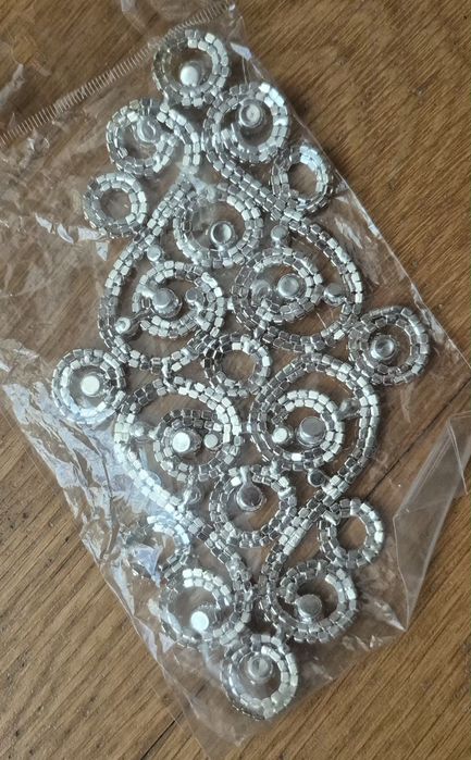 Aplicação de Strass Brilhante para Vestidos e Acessórios (Nova)