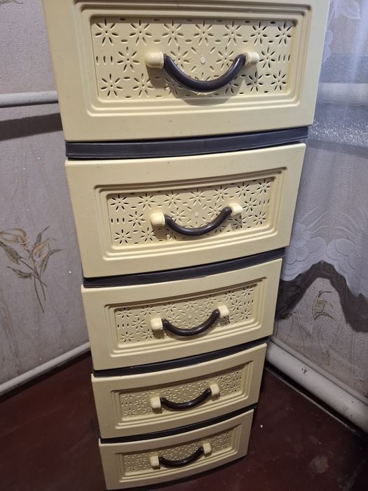 Пластиковий комод тумба