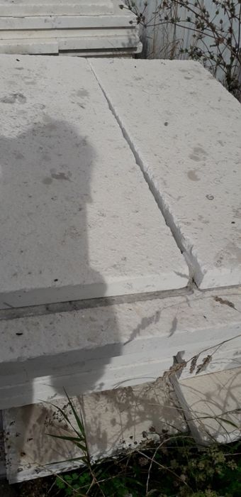 Lages grandes em pedra acabamento antigo ( 3 cm de espessura )