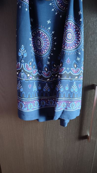 Letnia sukienka w celtyckie wzory